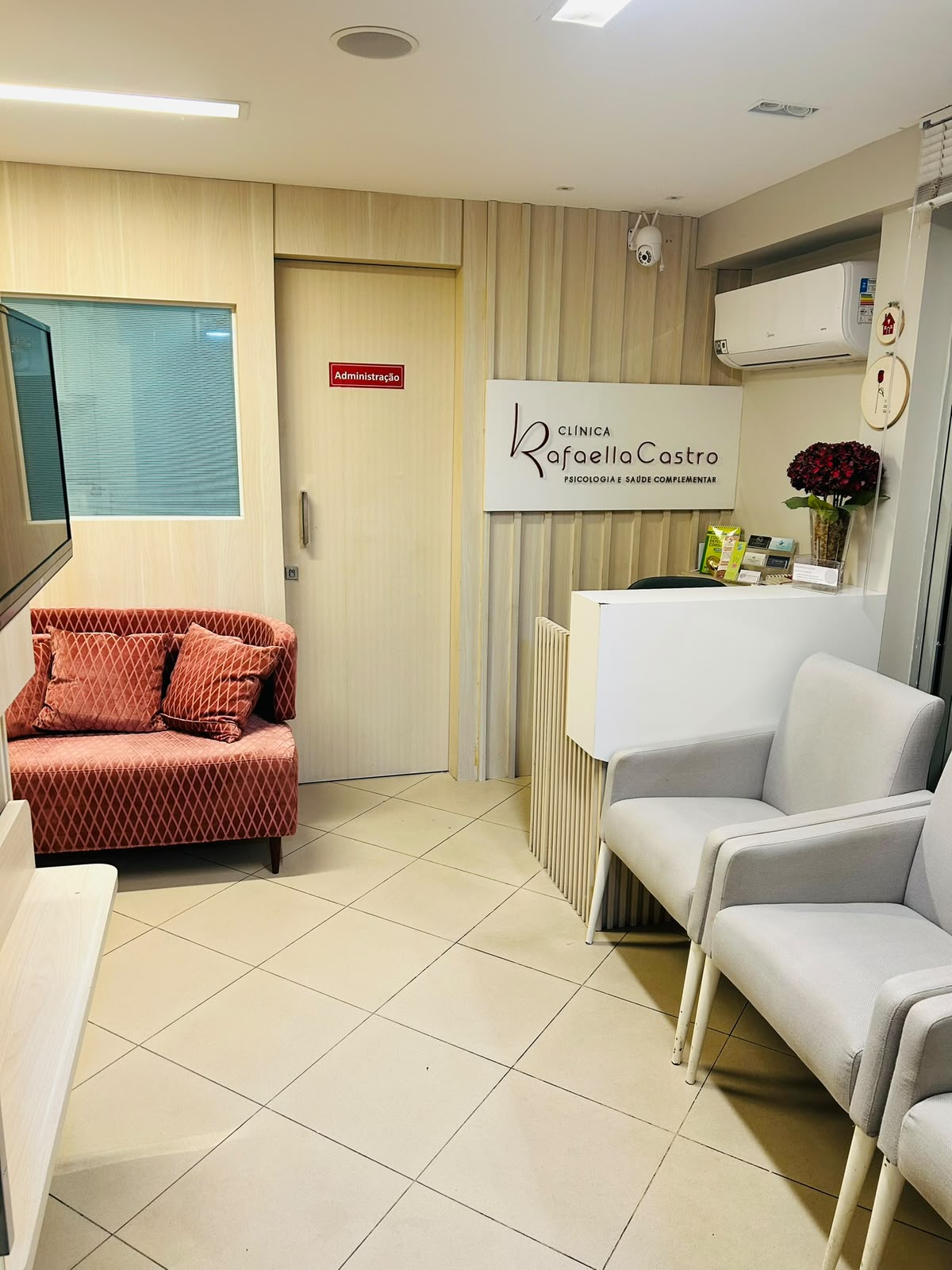Recepção da Clínica Rafaella Castro em Fortaleza